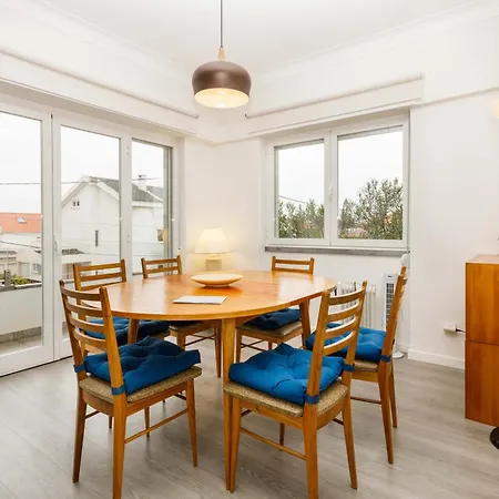 Boas House Caparica 2 דירה *