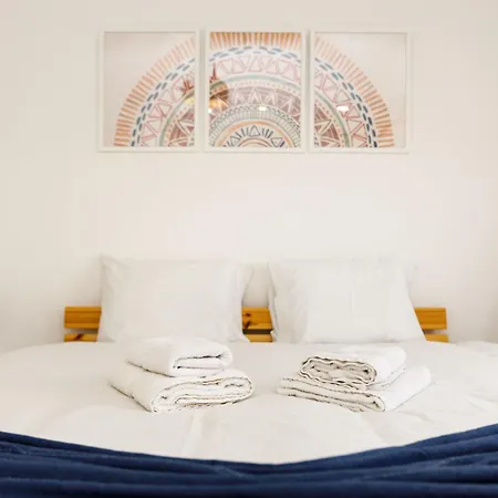 Boas House Caparica 2 *